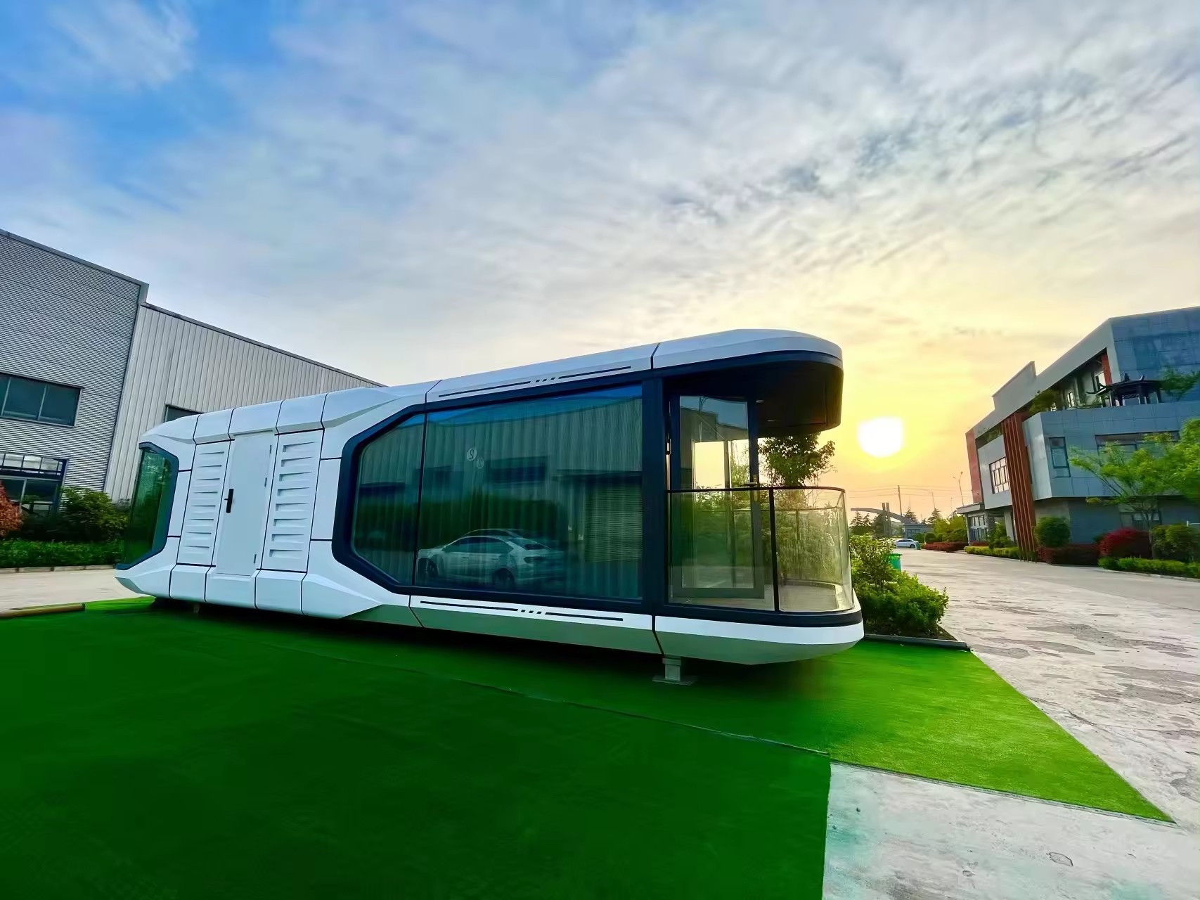 Outdoor Furniture Spain - Spagna Hotel Space Capsule House Edifici